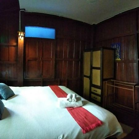 Baan Khun Krub Hotel Chiang Mai Bagian luar foto