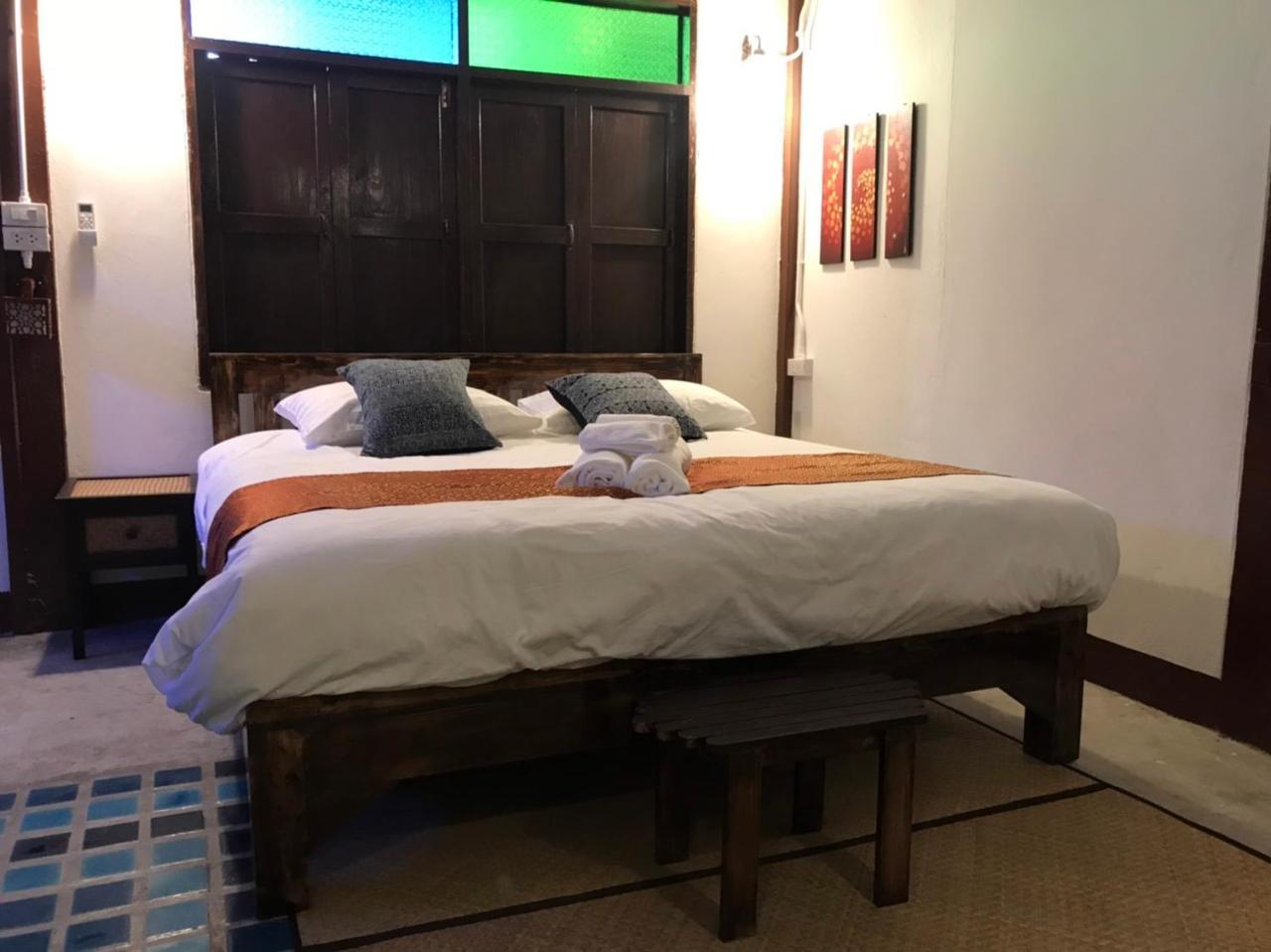 Baan Khun Krub Hotel Chiang Mai Bagian luar foto