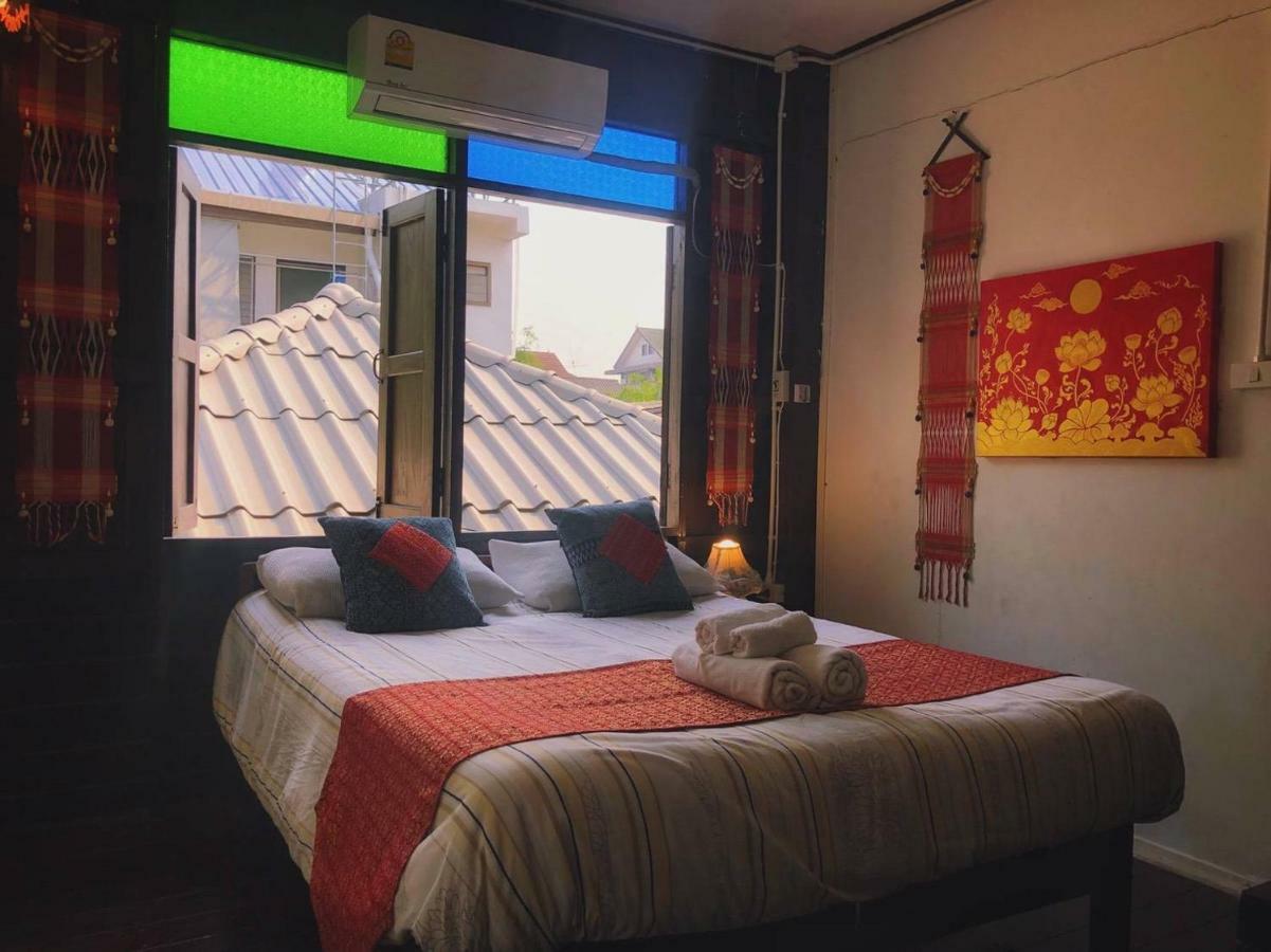 Baan Khun Krub Hotel Chiang Mai Bagian luar foto