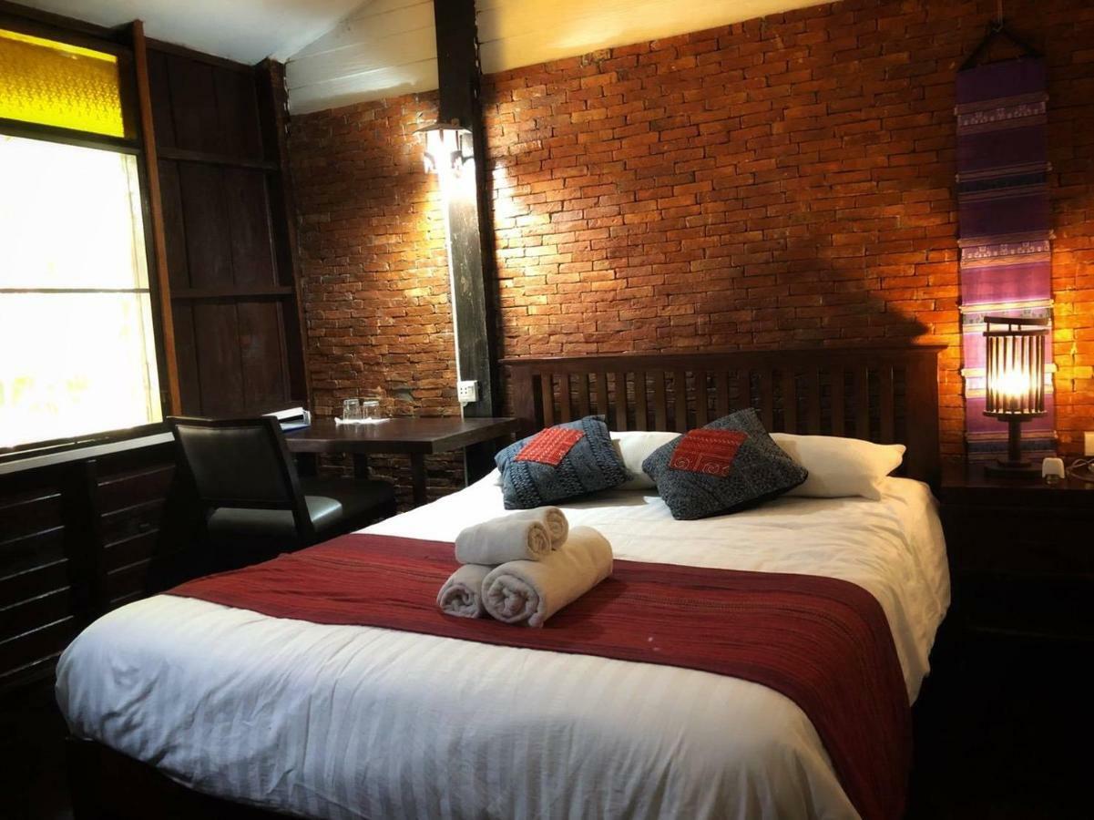 Baan Khun Krub Hotel Chiang Mai Bagian luar foto