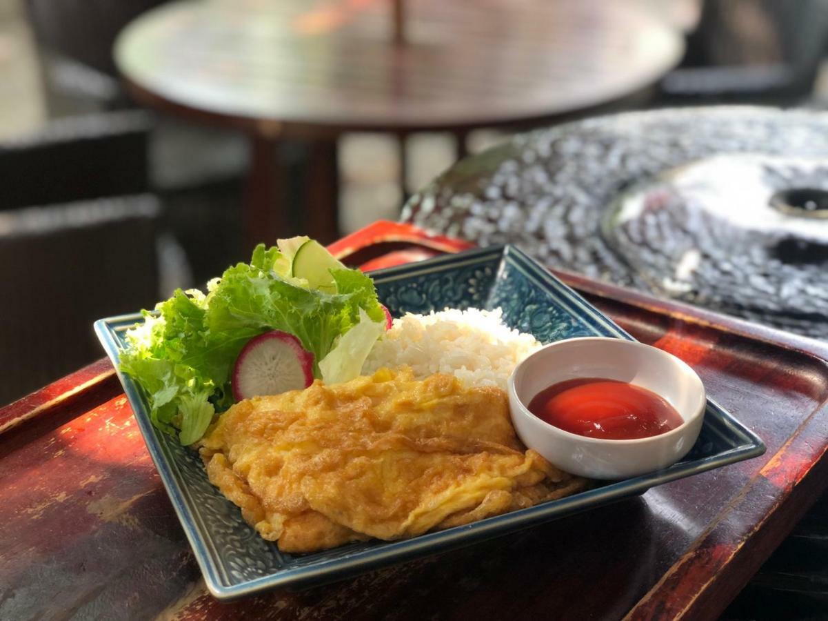 Baan Khun Krub Hotel Chiang Mai Bagian luar foto