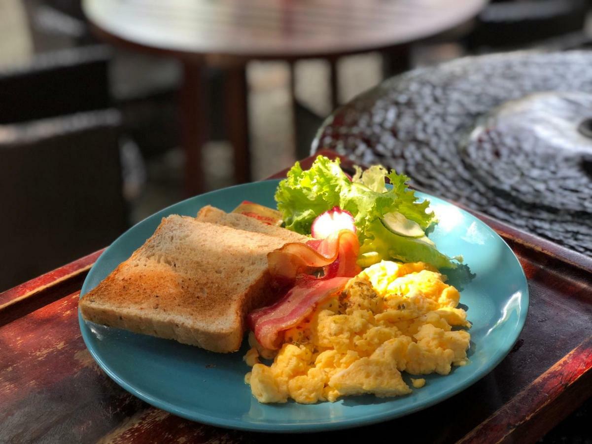 Baan Khun Krub Hotel Chiang Mai Bagian luar foto