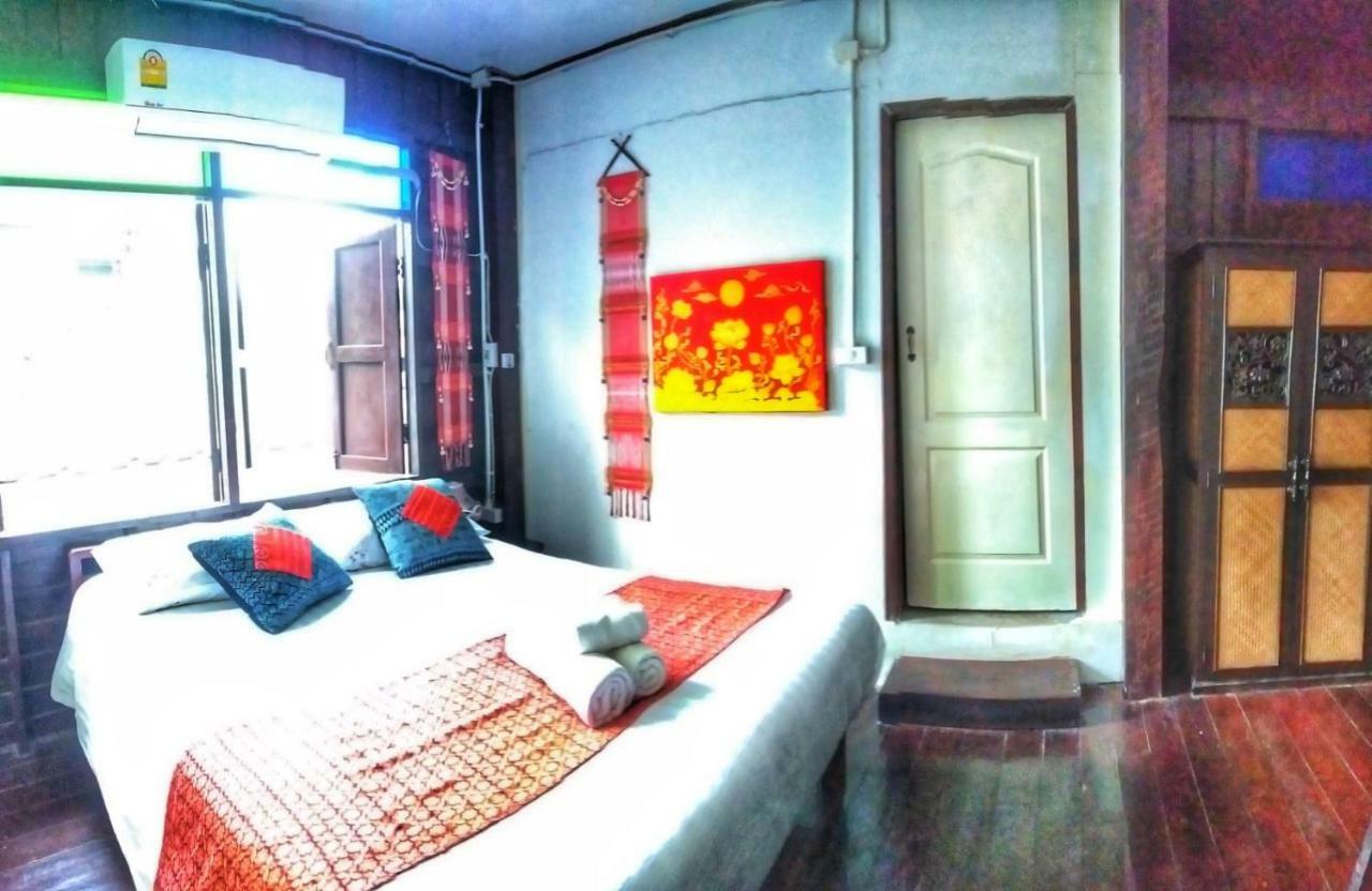 Baan Khun Krub Hotel Chiang Mai Bagian luar foto