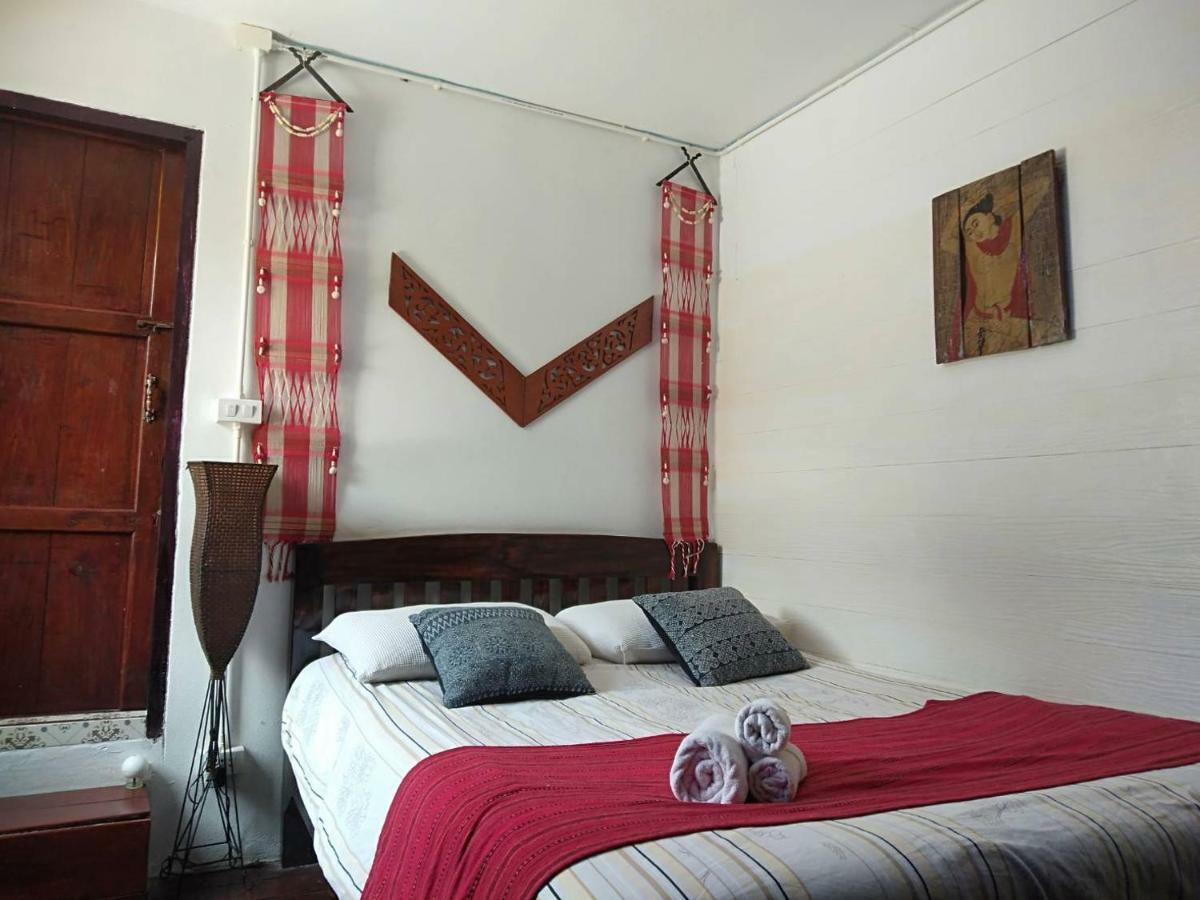 Baan Khun Krub Hotel Chiang Mai Bagian luar foto